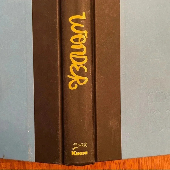 Wonder Book:‎ Wonder by R. J. Palacio (2012, Hardcover) Great Book! - Picture 9 of 9
